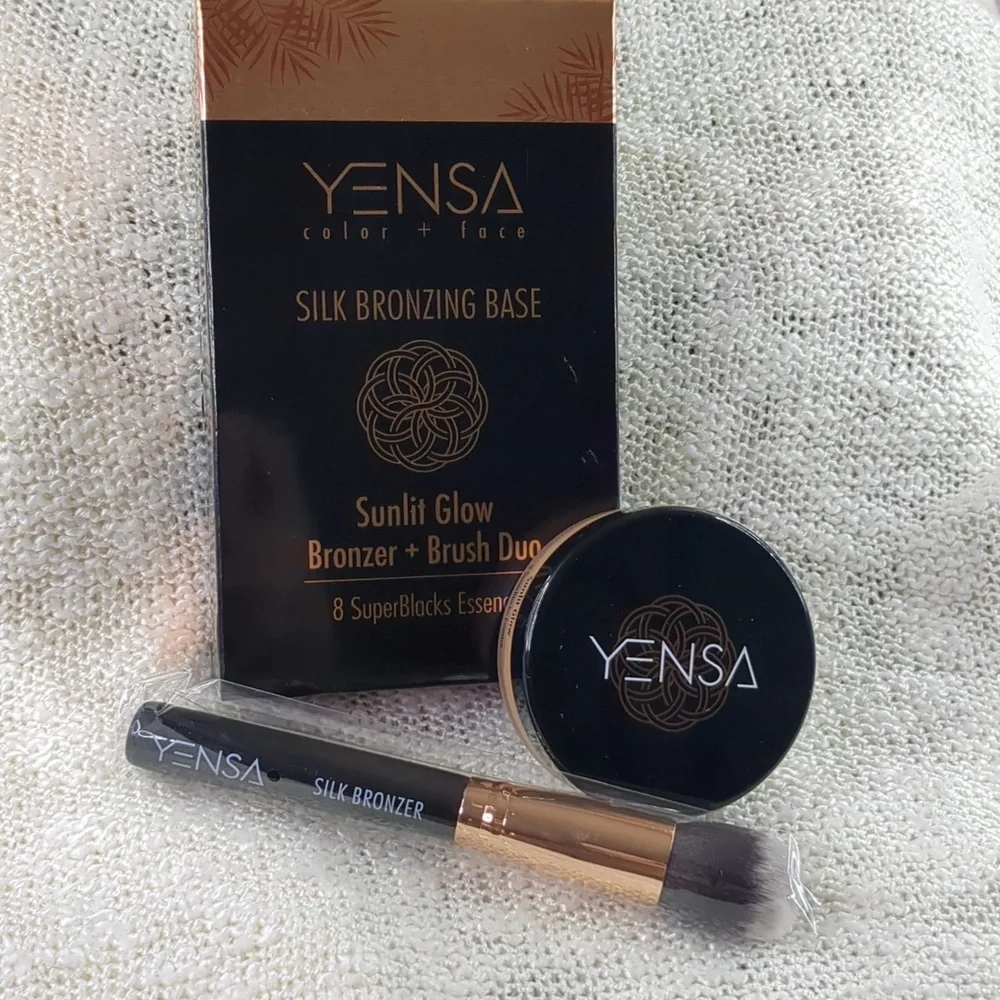 Yensa Silk Bronzing Base in Sunlit Glow, 30g/1.0oz
